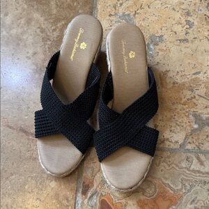 Tommy Bahama Black and Tan Woven Sandals